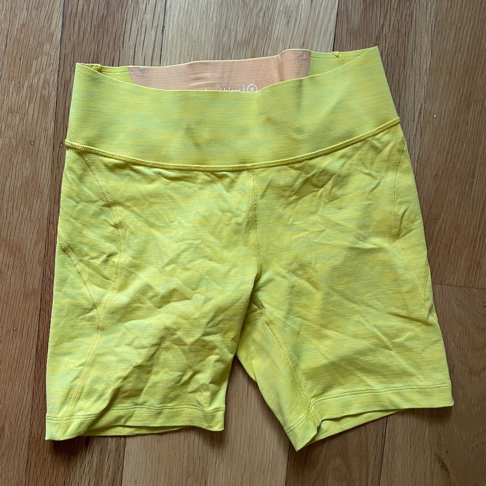 neon yellow outdoor voices running shorts 🤩